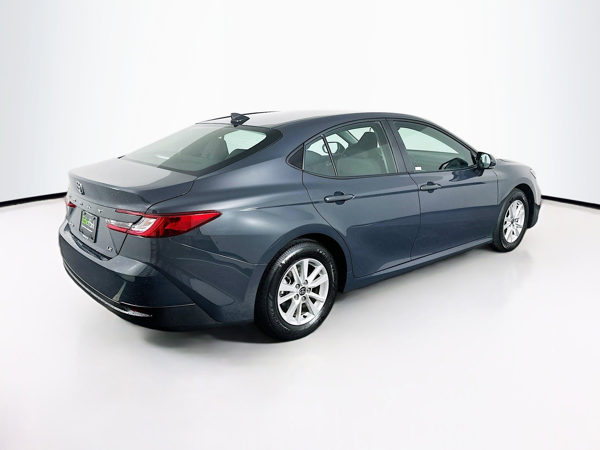 Used 2025 Toyota Camry LE image 9