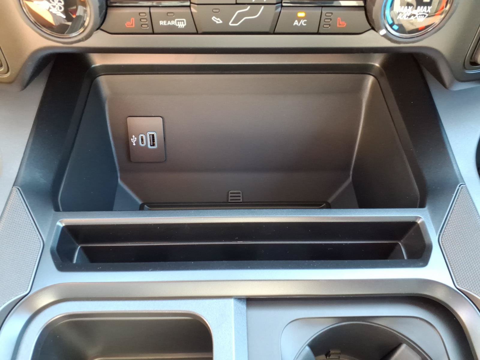 New 2027 Ford F250 XLT w/ XLT Premium Package AWD/4WD image 28