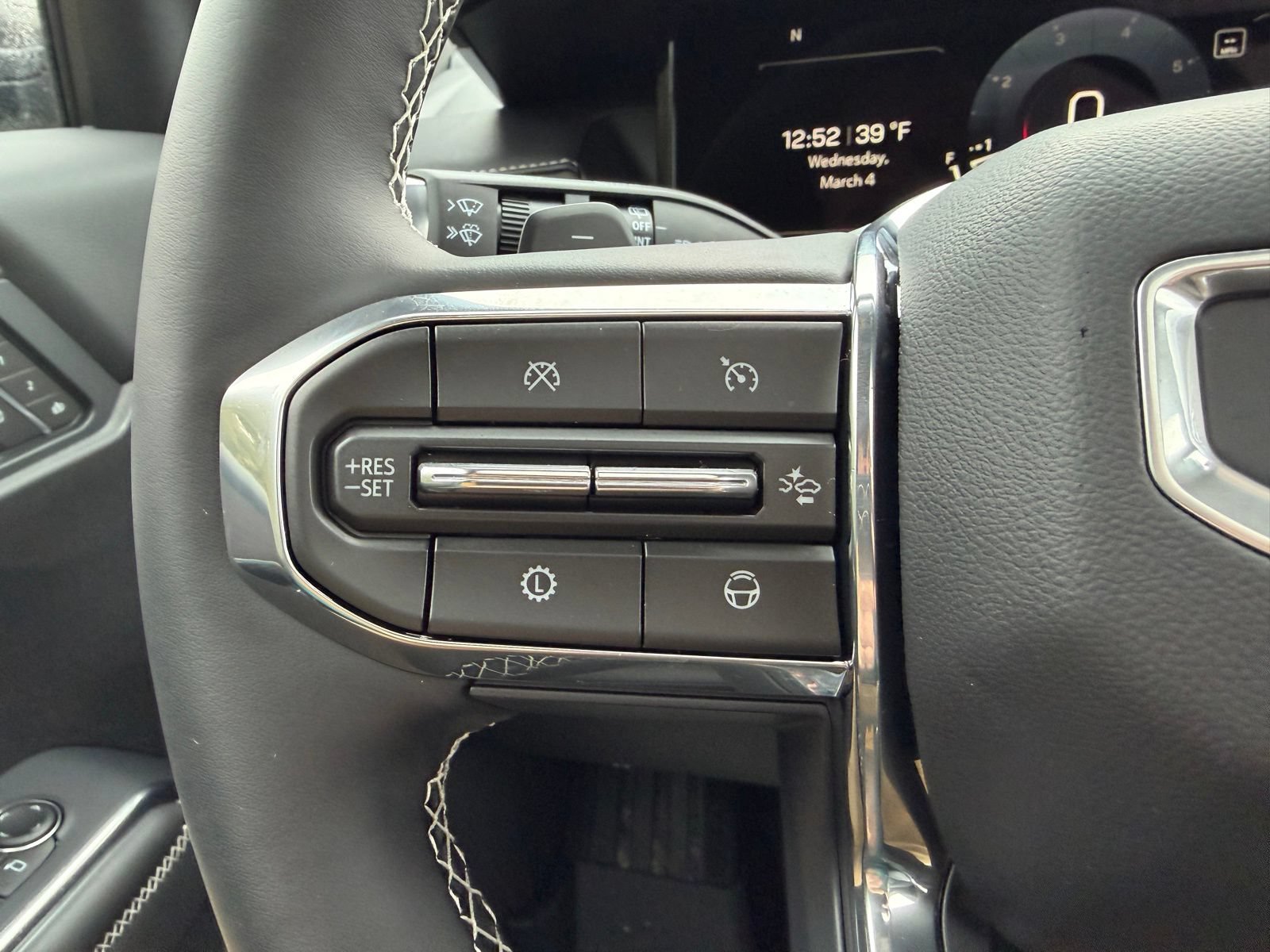 New 2026 GMC Acadia Denali w/ Super Cruise Package AWD/4WD image 14