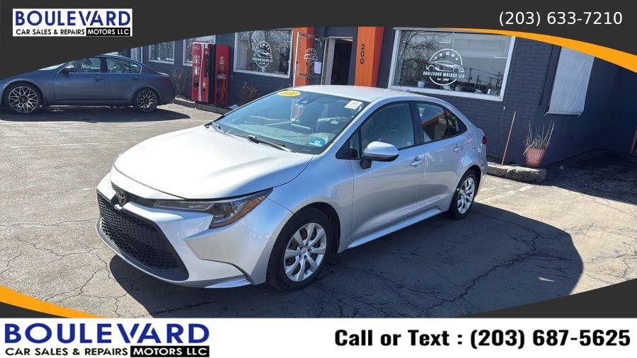 Used 2020 Toyota Corolla LE w/ Carpet Mat Package (TMS) FWD image 2