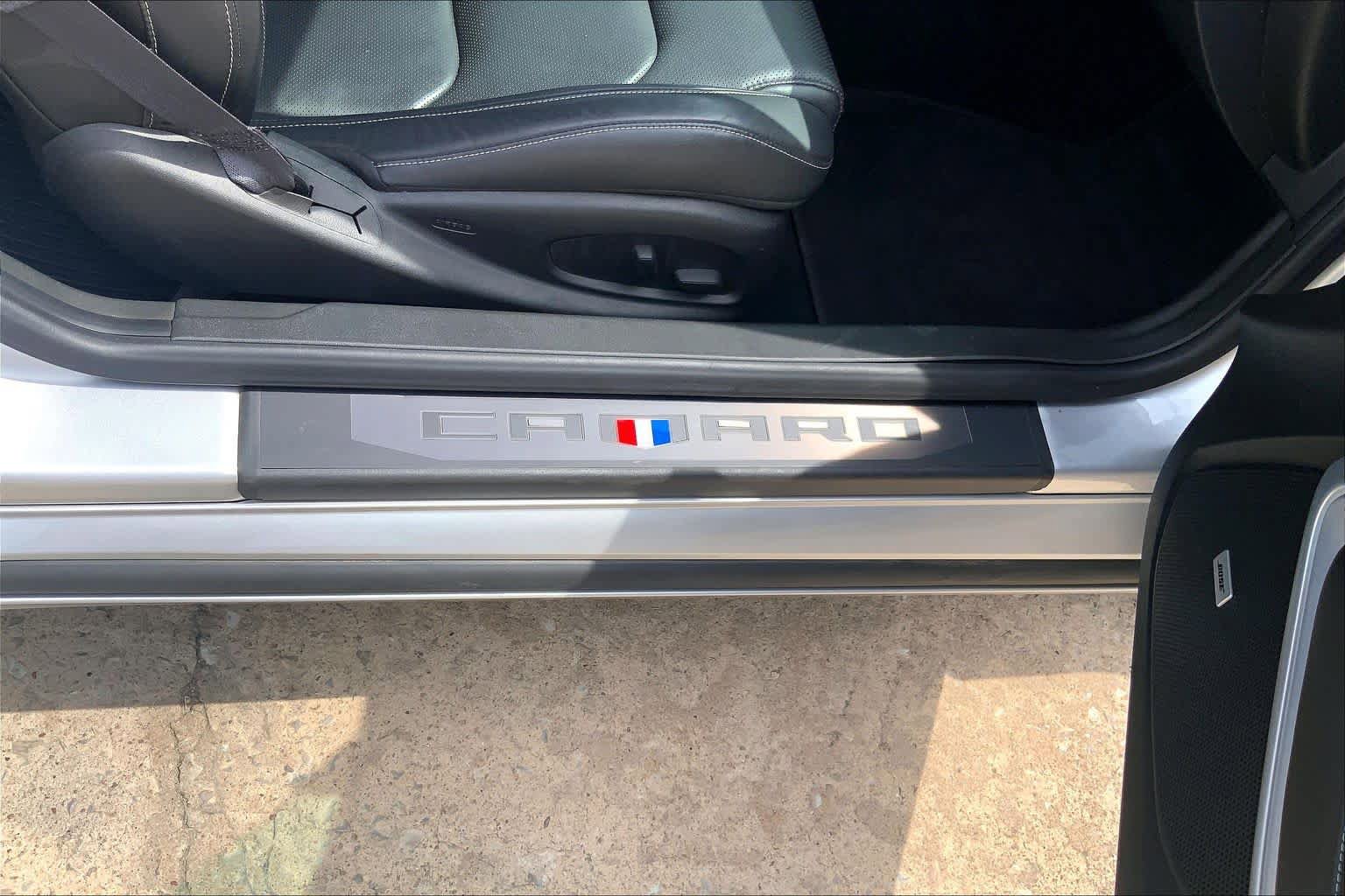 Used 2017 Chevrolet Camaro SS RWD image 10