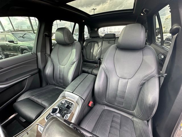 Used 2022 BMW X5 xDrive40i w/ M Sport Package image 37