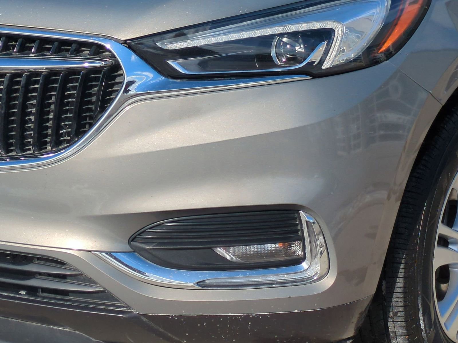 Used 2019 Buick Enclave Essence image 13