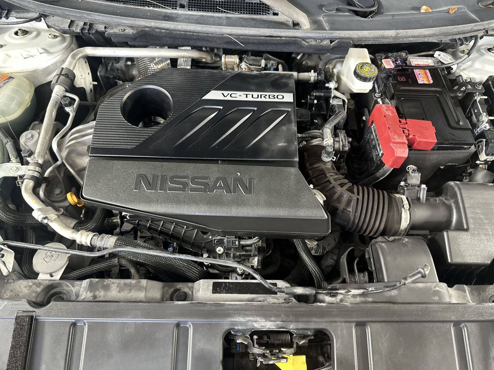 Used 2023 Nissan Rogue SV image 32