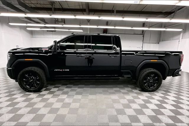 Used 2025 GMC Sierra 2500 AT4 w/ AT4 Premium Plus Package AWD/4WD image 14