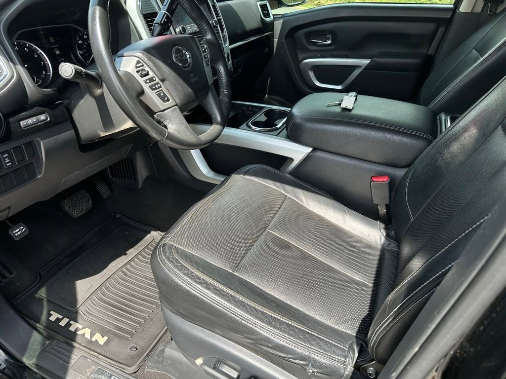 Used 2020 Nissan Titan SV w/ SV Convenience Package AWD/4WD image 11