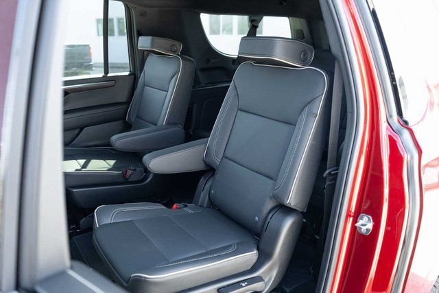 New 2026 Chevrolet Suburban Premier image 15
