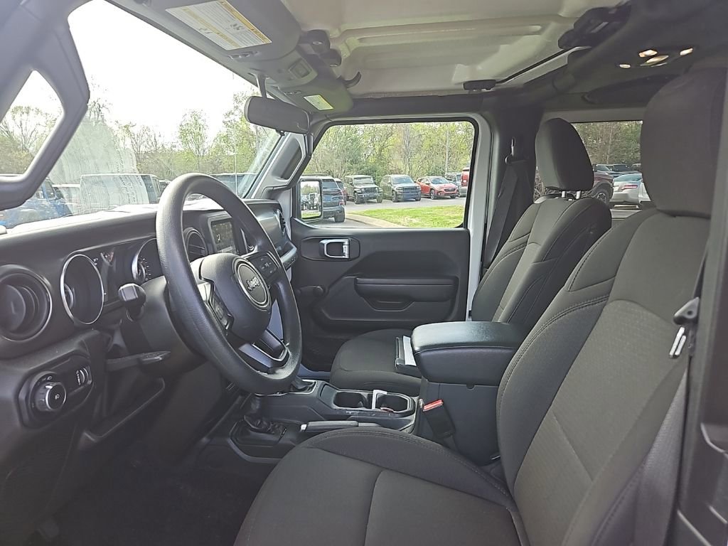 Used 2023 Jeep Wrangler Sport image 15