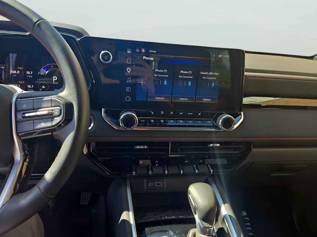 Used 2024 Chevrolet Colorado Z71 w/ Z71 Convenience Package 2 image 32