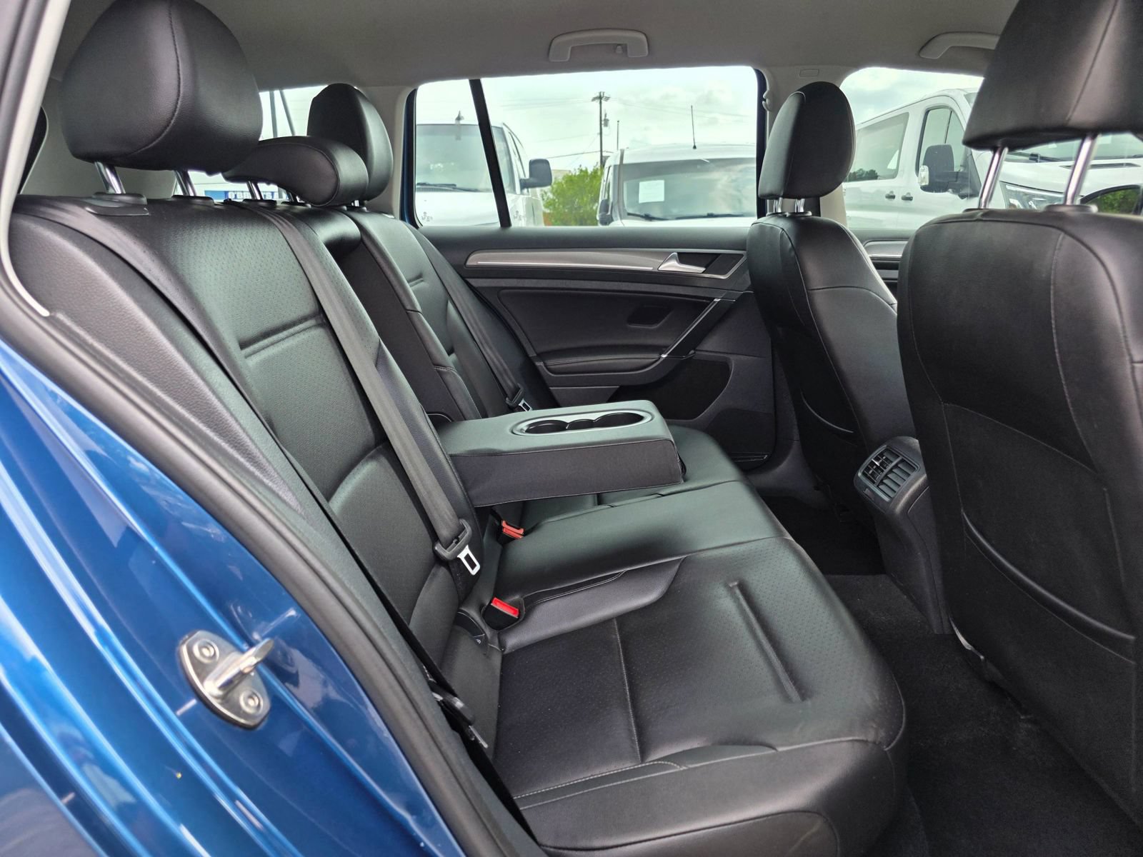 Used 2017 Volkswagen Golf Alltrack S AWD/4WD image 13