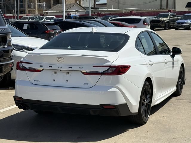 Used 2025 Toyota Camry SE FWD image 4