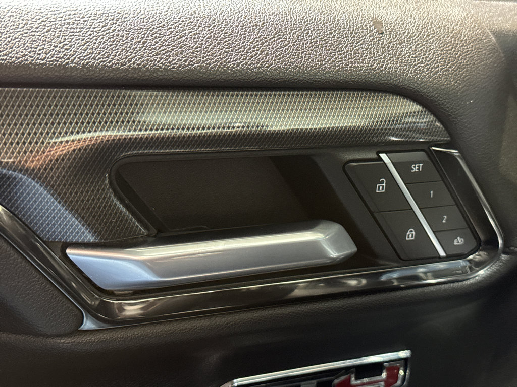 Used 2022 GMC Sierra 1500 AT4 w/ Sierra Safety Plus Package image 41