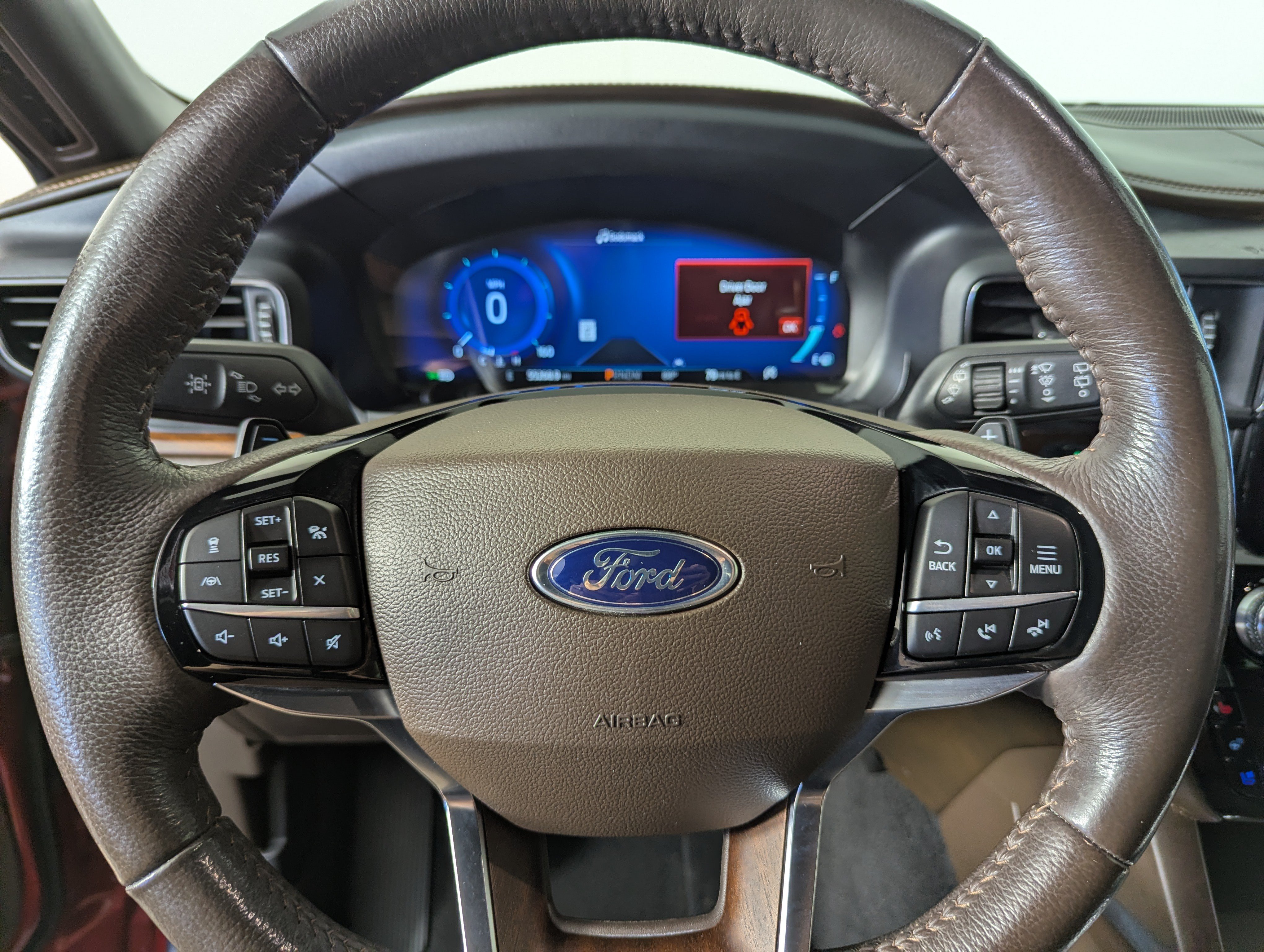 Certified 2021 Ford Explorer King Ranch w/ Premium Technology Package AWD/4WD image 37