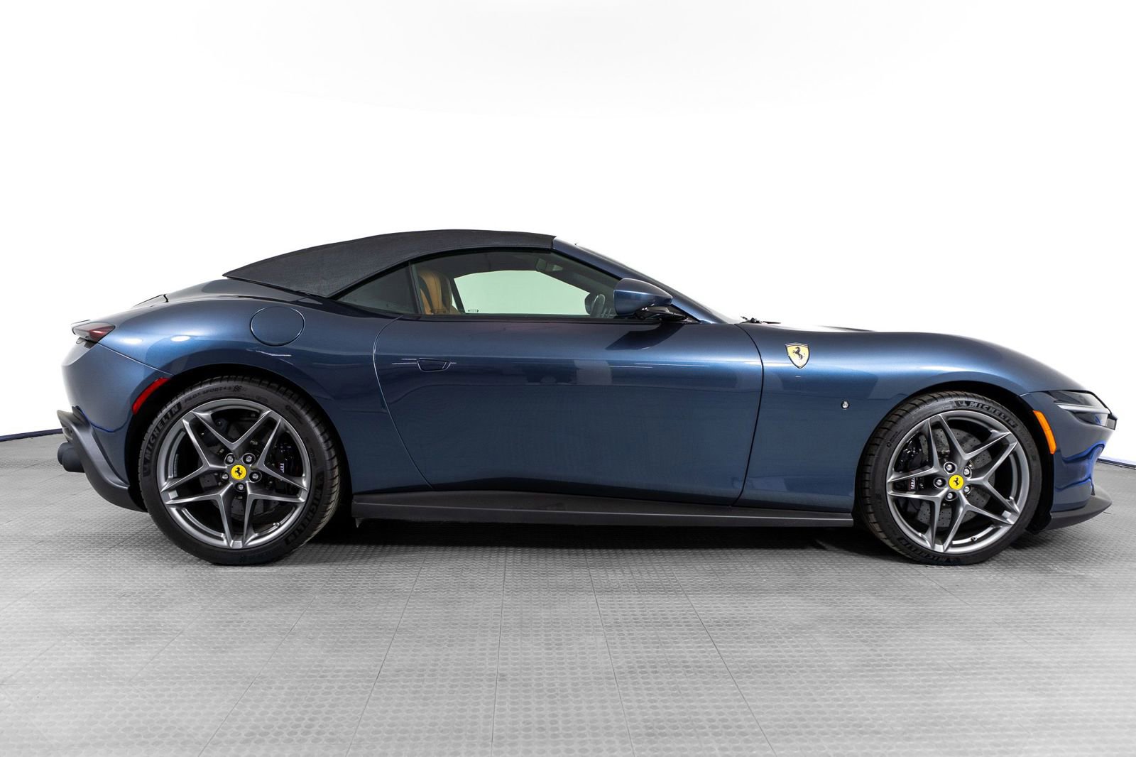 Certified 2025 Ferrari Roma Spider image 15