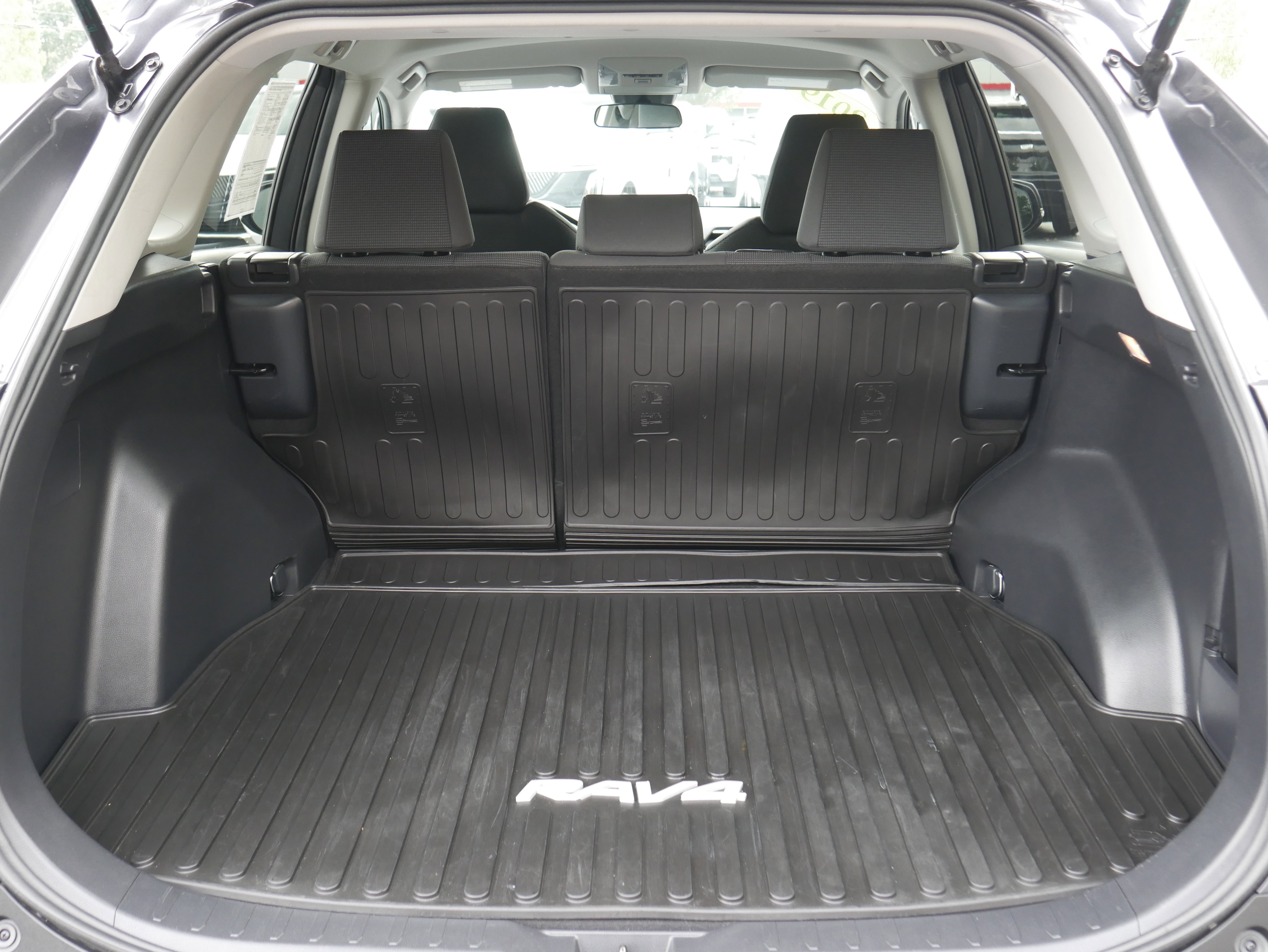 Used 2019 Toyota RAV4 LE w/ All Weather Liner Package image 6