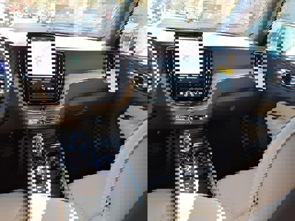 New 2026 Volvo XC60 B5 Core image 11