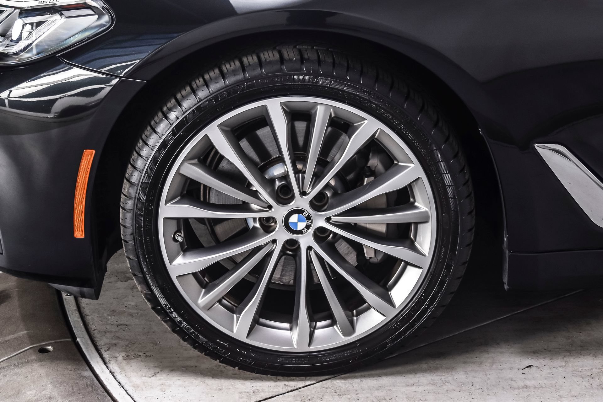 Used 2023 BMW 530i xDrive w/ Premium Package AWD/4WD image 10