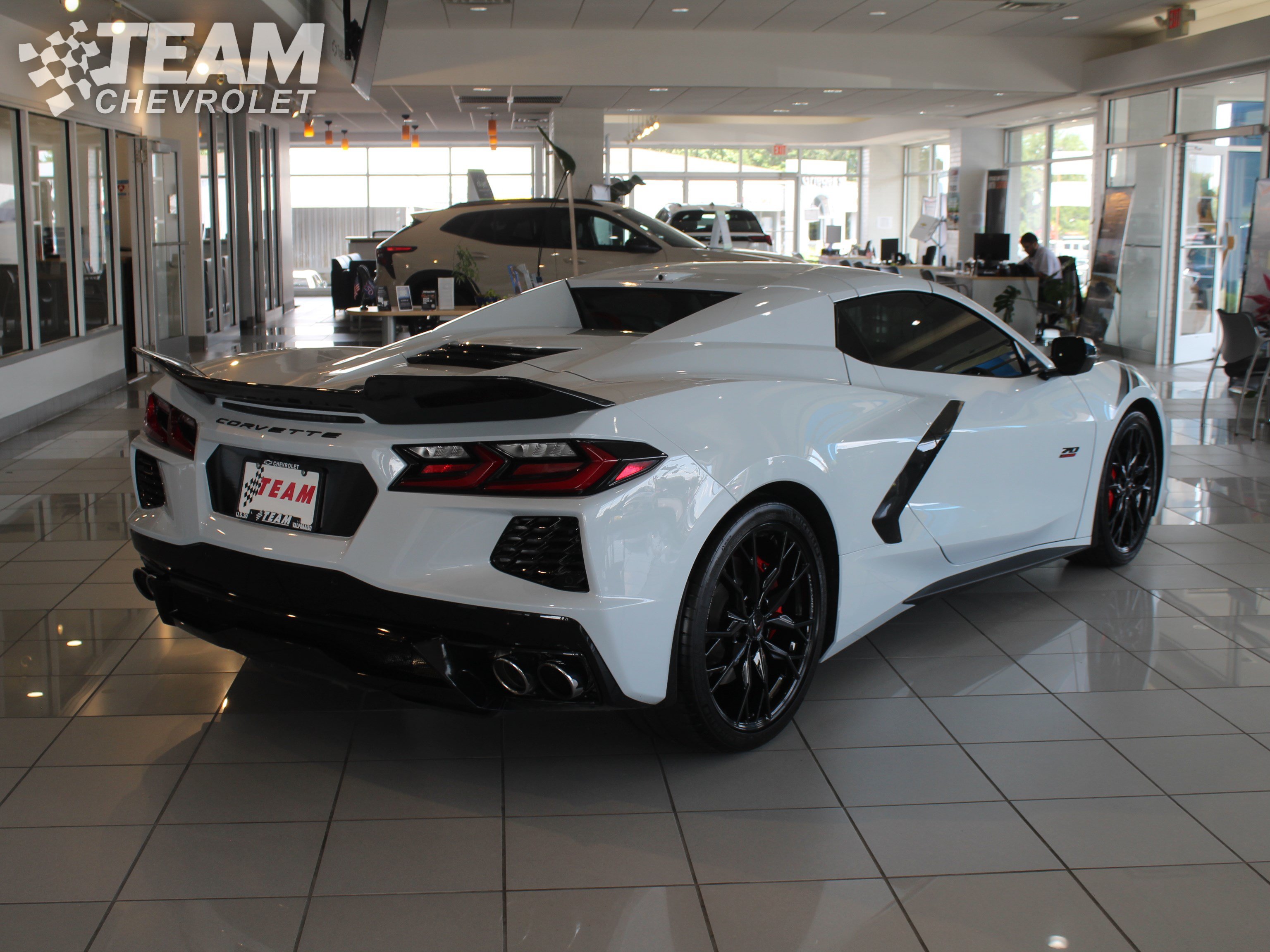 Used 2023 Chevrolet Corvette Stingray Preferred Conv w/ Battery Protection Package RWD image 4