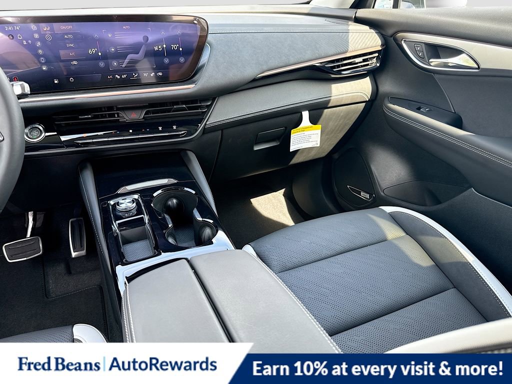 New 2025 Buick Envision Sport Touring image 24