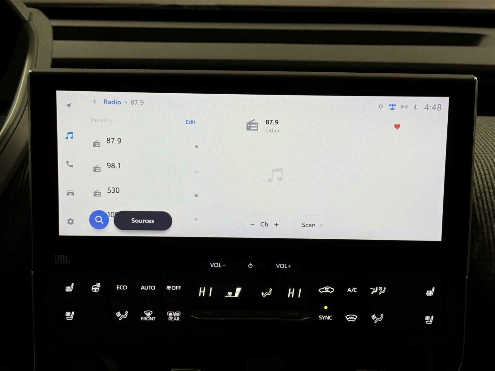 Used 2023 Toyota bZ4X XLE image 18