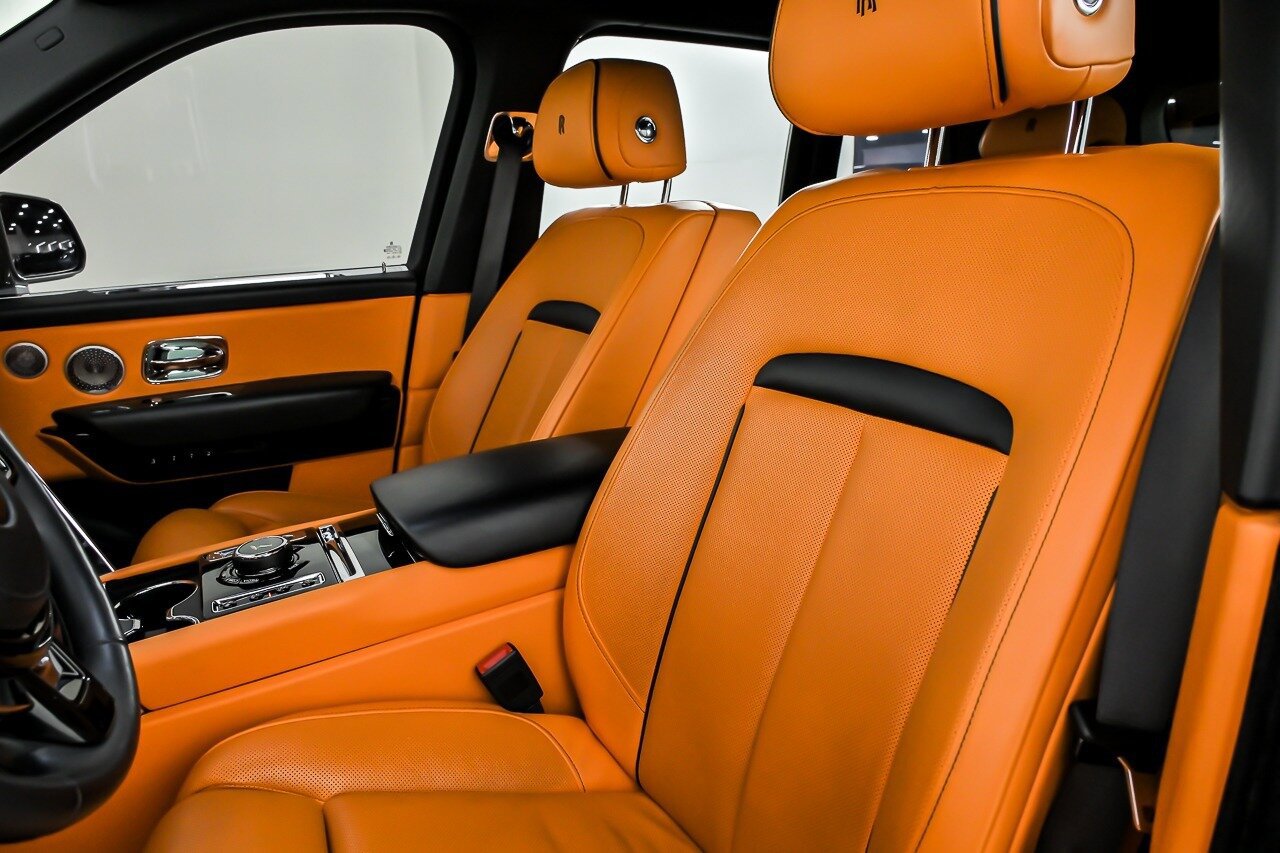 Used 2023 Rolls-Royce Cullinan AWD/4WD image 25