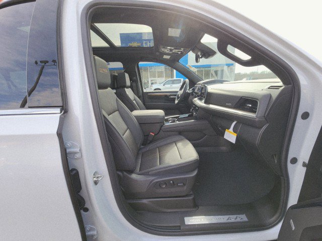 New 2026 Chevrolet Suburban High Country image 13