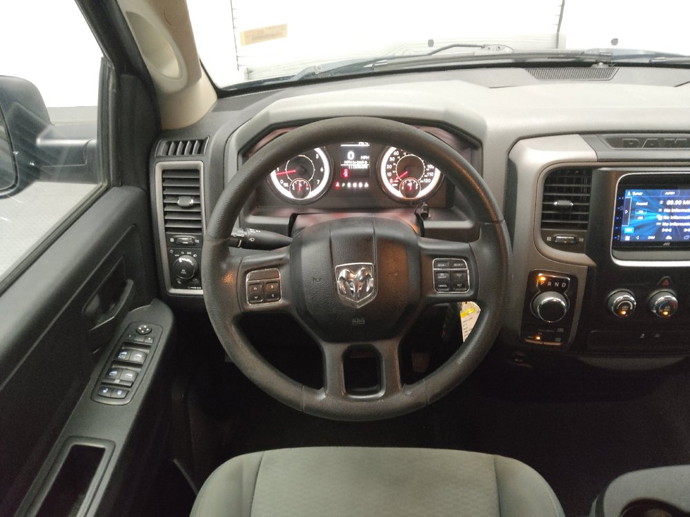 Used 2018 RAM 1500 Express AWD/4WD image 22