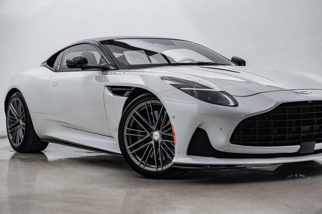 Used 2024 Aston Martin DB12 Coupe image 13