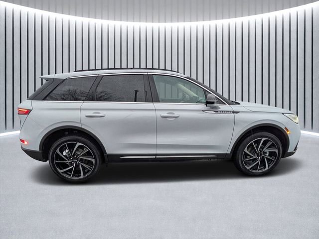 New 2026 Lincoln Corsair Reserve image 2