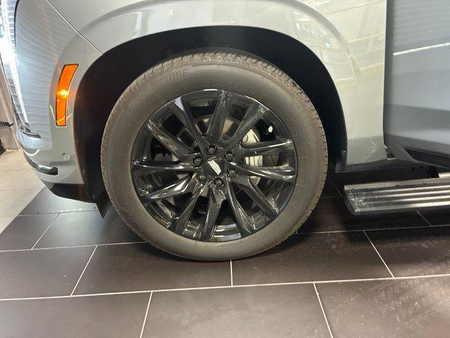 Used 2025 Cadillac Escalade ESV Sport Platinum w/ LPO, Floor Liner Package AWD/4WD image 60
