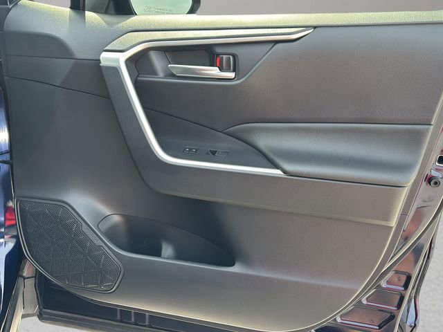 Used 2023 Toyota RAV4 XLE Premium FWD image 9