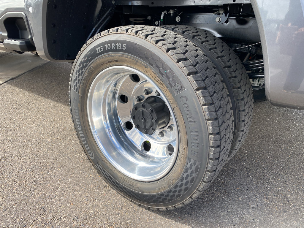 New 2026 Ford F450 4x4 Crew Cab Super Duty image 4