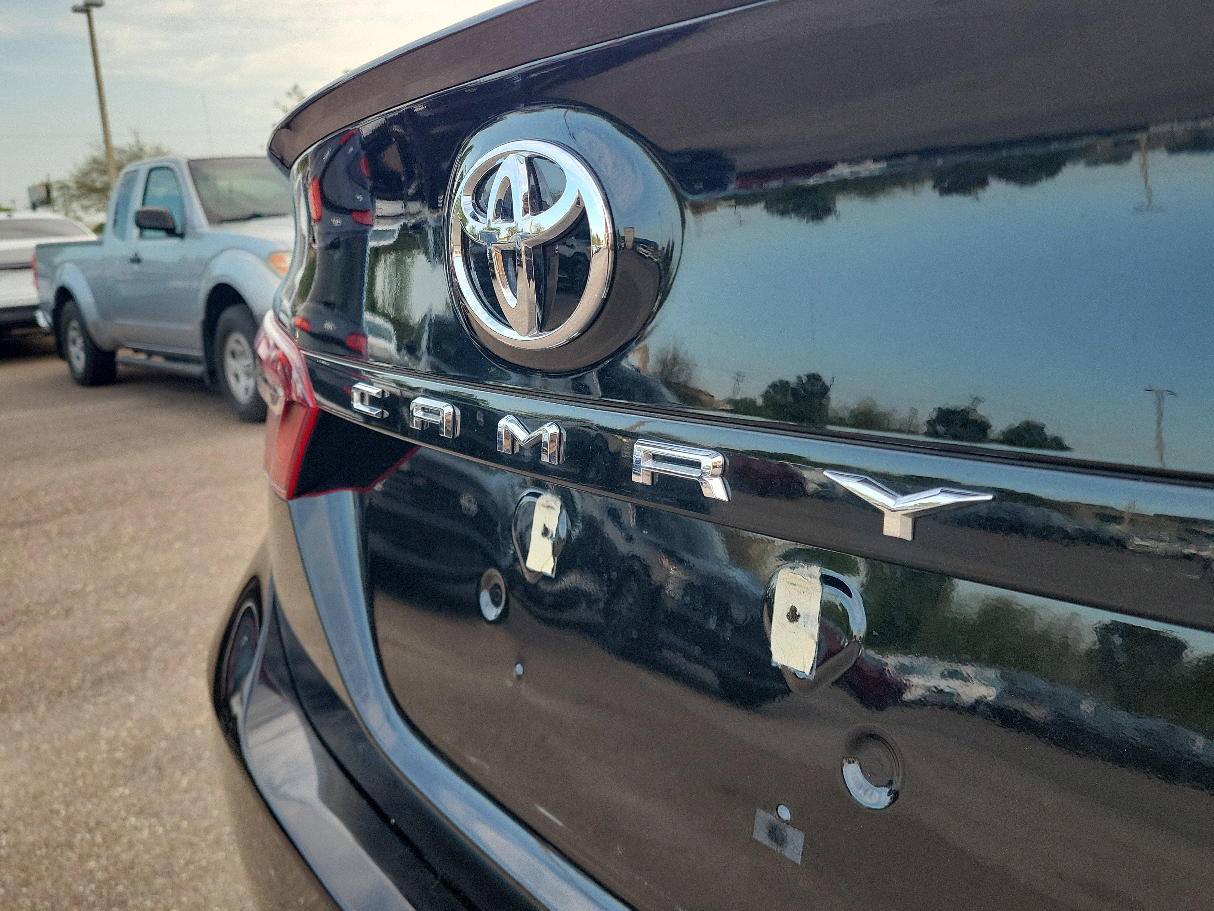 Used 2021 Toyota Camry SE w/ Convenience Package image 8