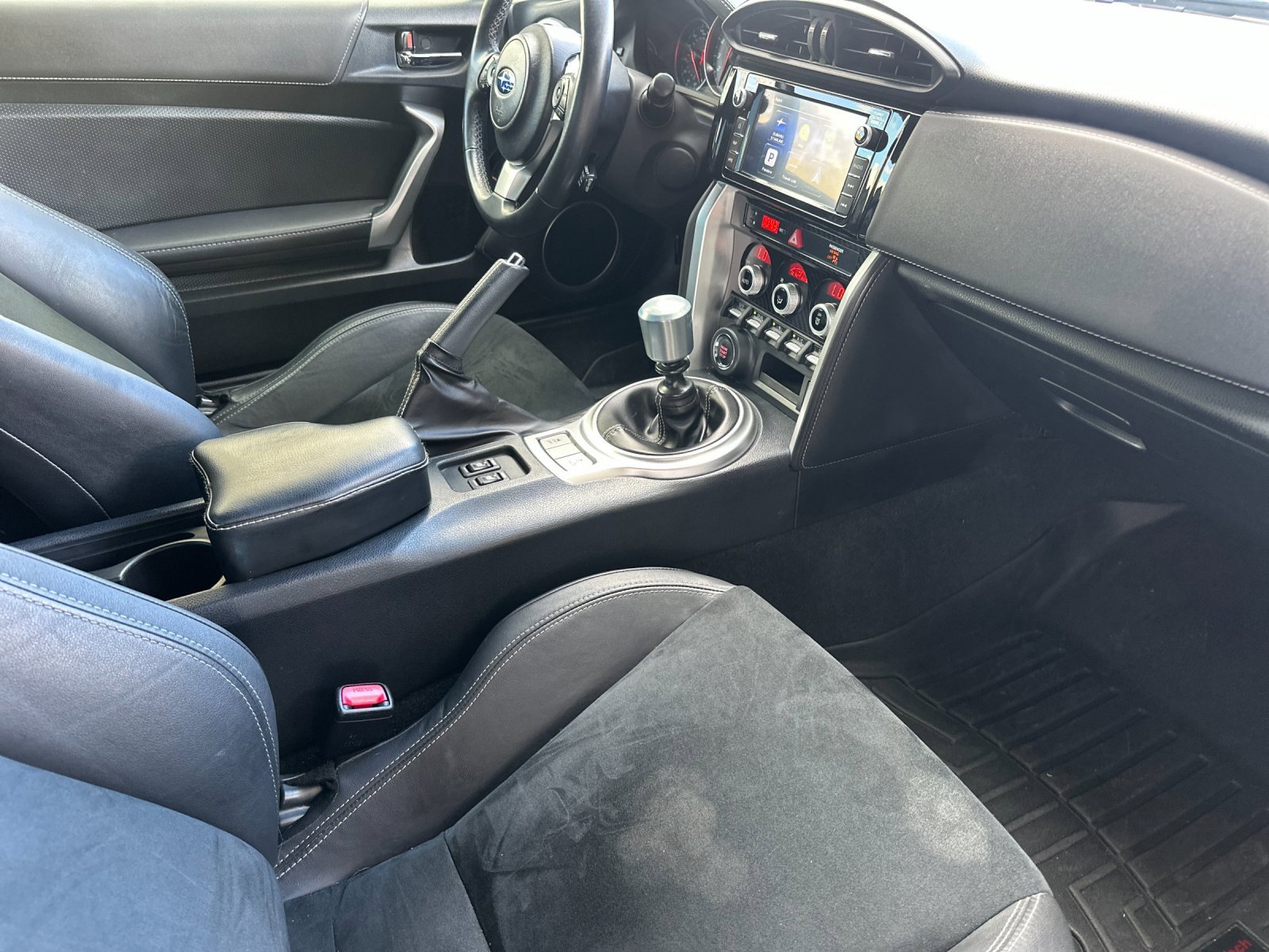 Used 2018 Subaru BRZ Limited w/ 50th Anniversary Edition image 12