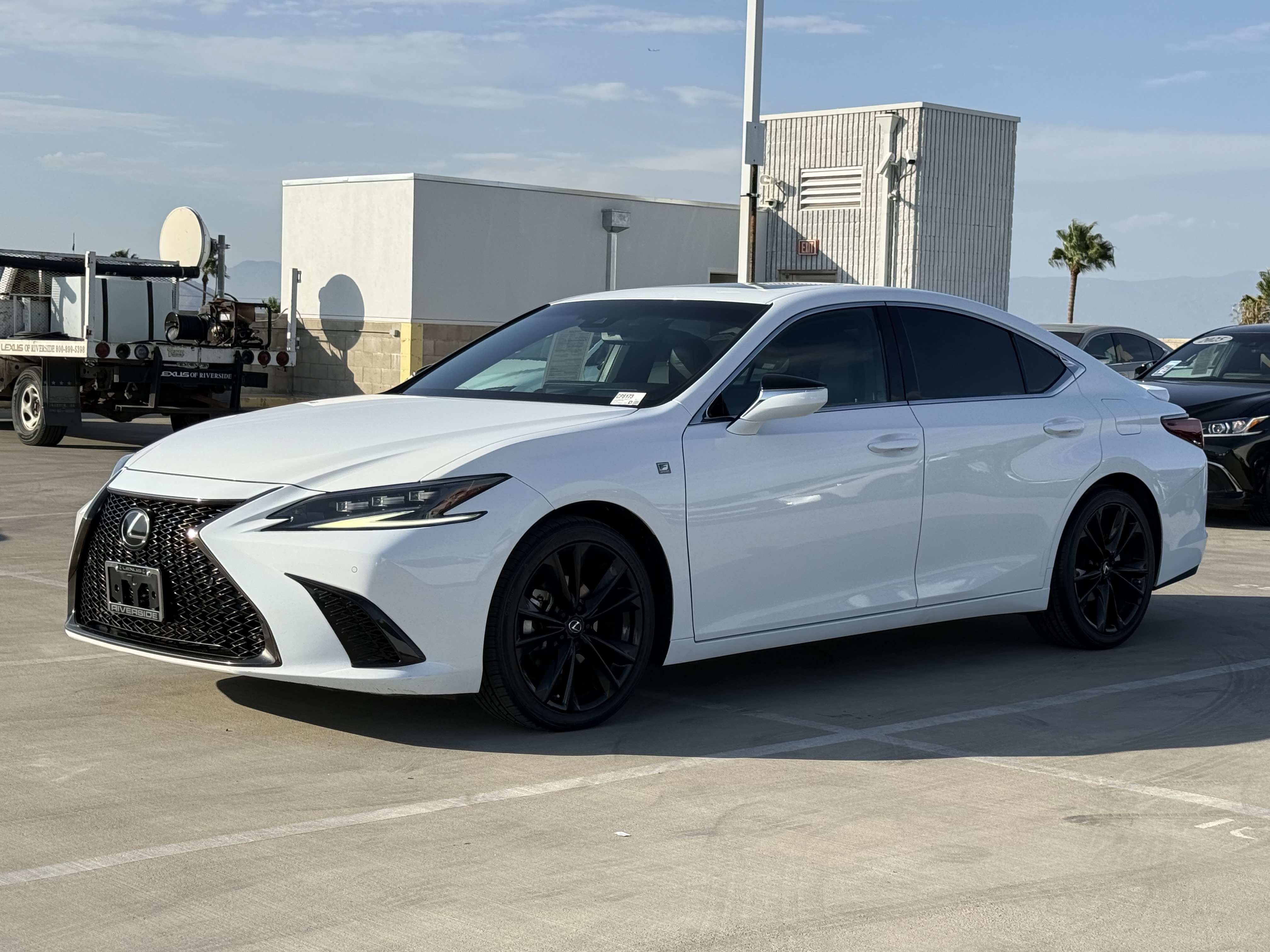 Certified 2022 Lexus ES 350 F Sport w/ Accessory Package 2 FWD image 8