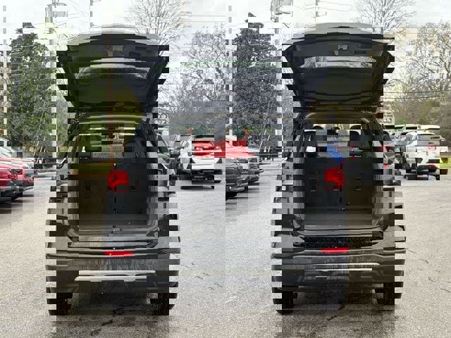 Used 2023 Chevrolet Equinox Premier image 15