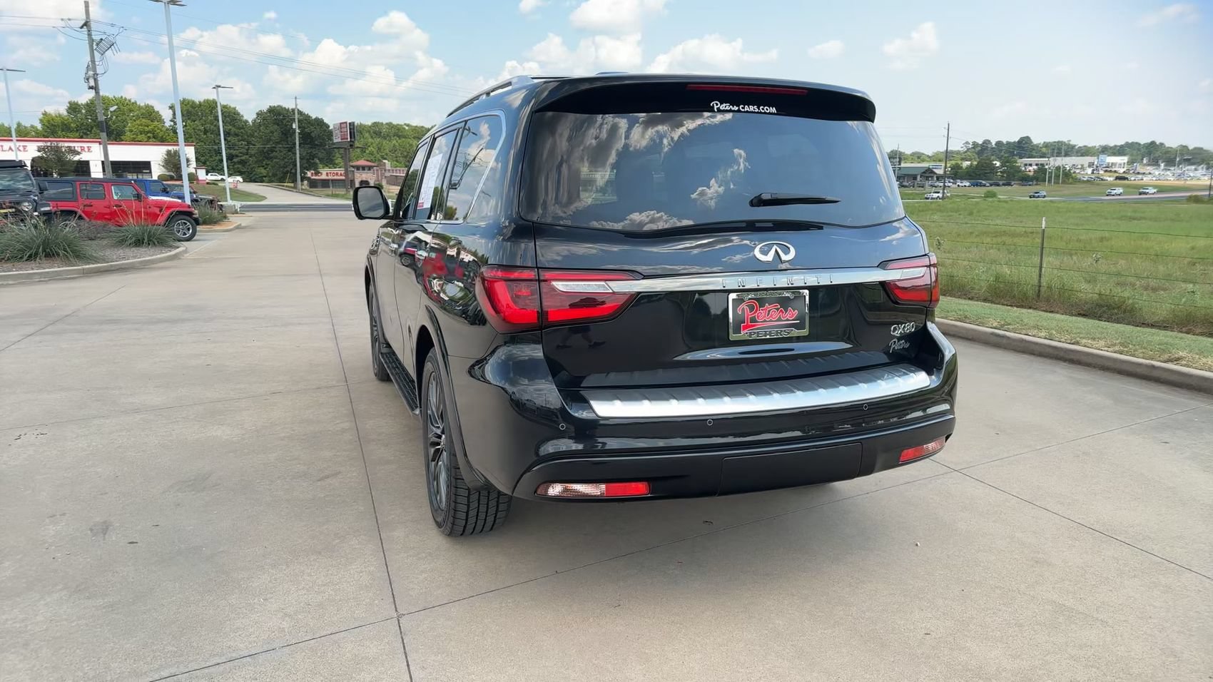 Used 2024 INFINITI QX80 Premium Select w/ All-Season Package RWD image 7
