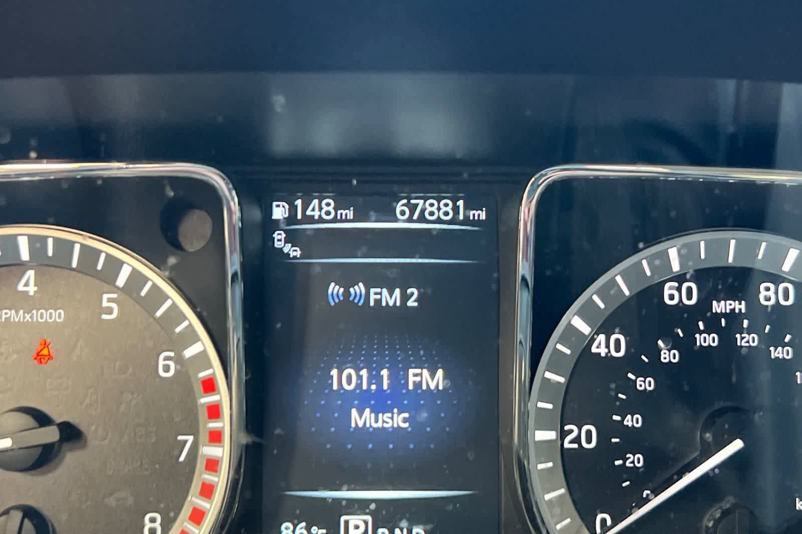 Used 2018 Nissan Titan SV w/ SV Convenience Package RWD image 27