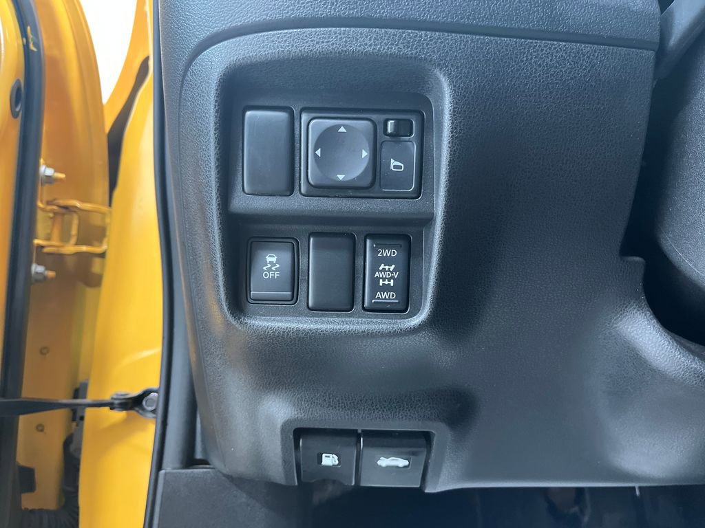 Used 2017 Nissan Juke SL image 31