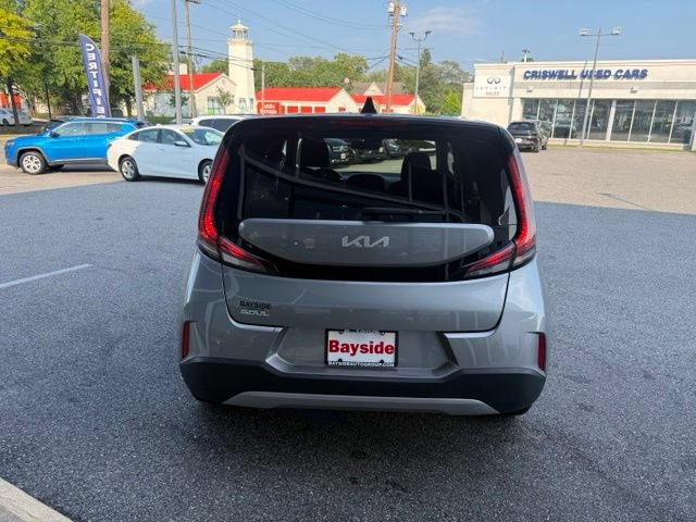 Used 2024 Kia Soul LX w/ Option Group 015 FWD image 18