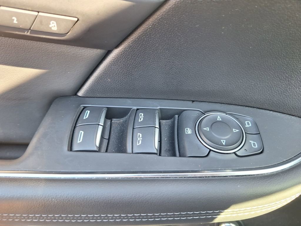 Used 2024 Buick Envision Avenir image 18