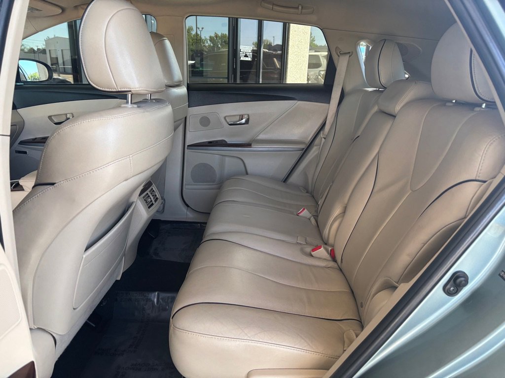 Used 2011 Toyota Venza w/ Leather Pkg FWD image 21