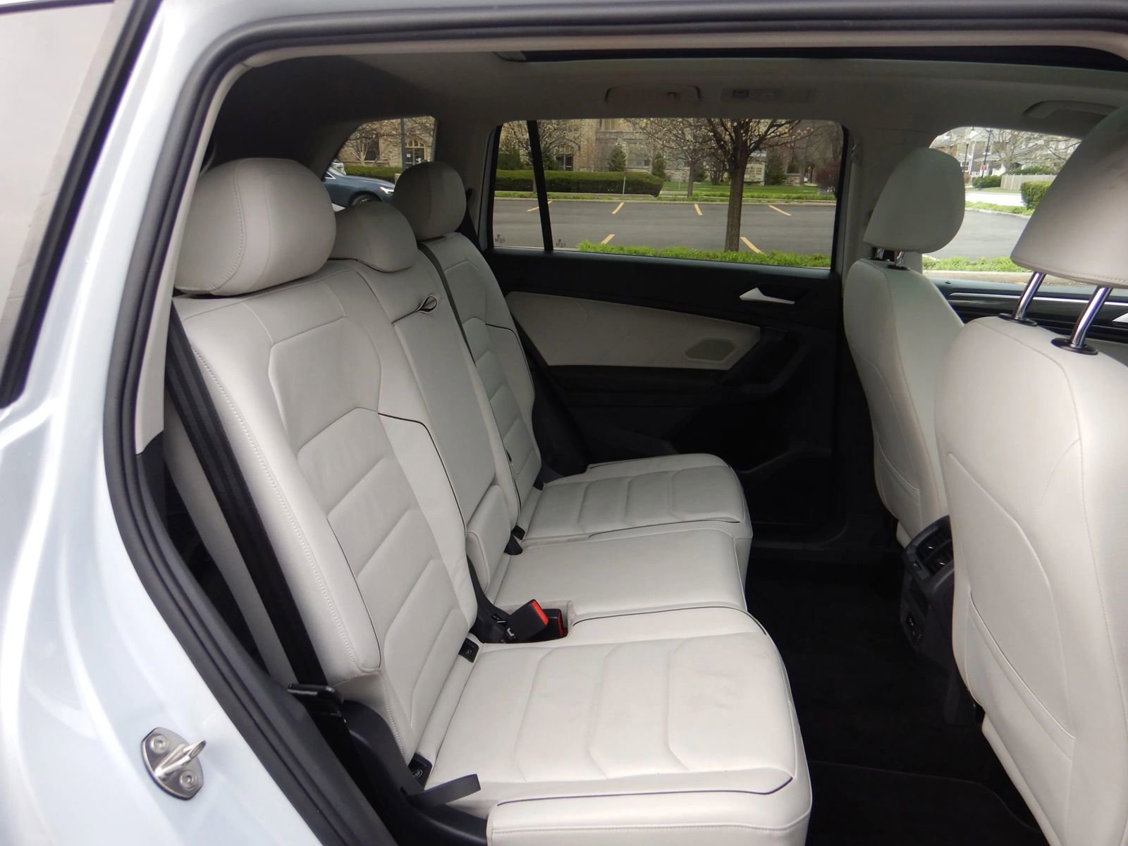 Used 2019 Volkswagen Tiguan SEL Premium AWD/4WD image 25