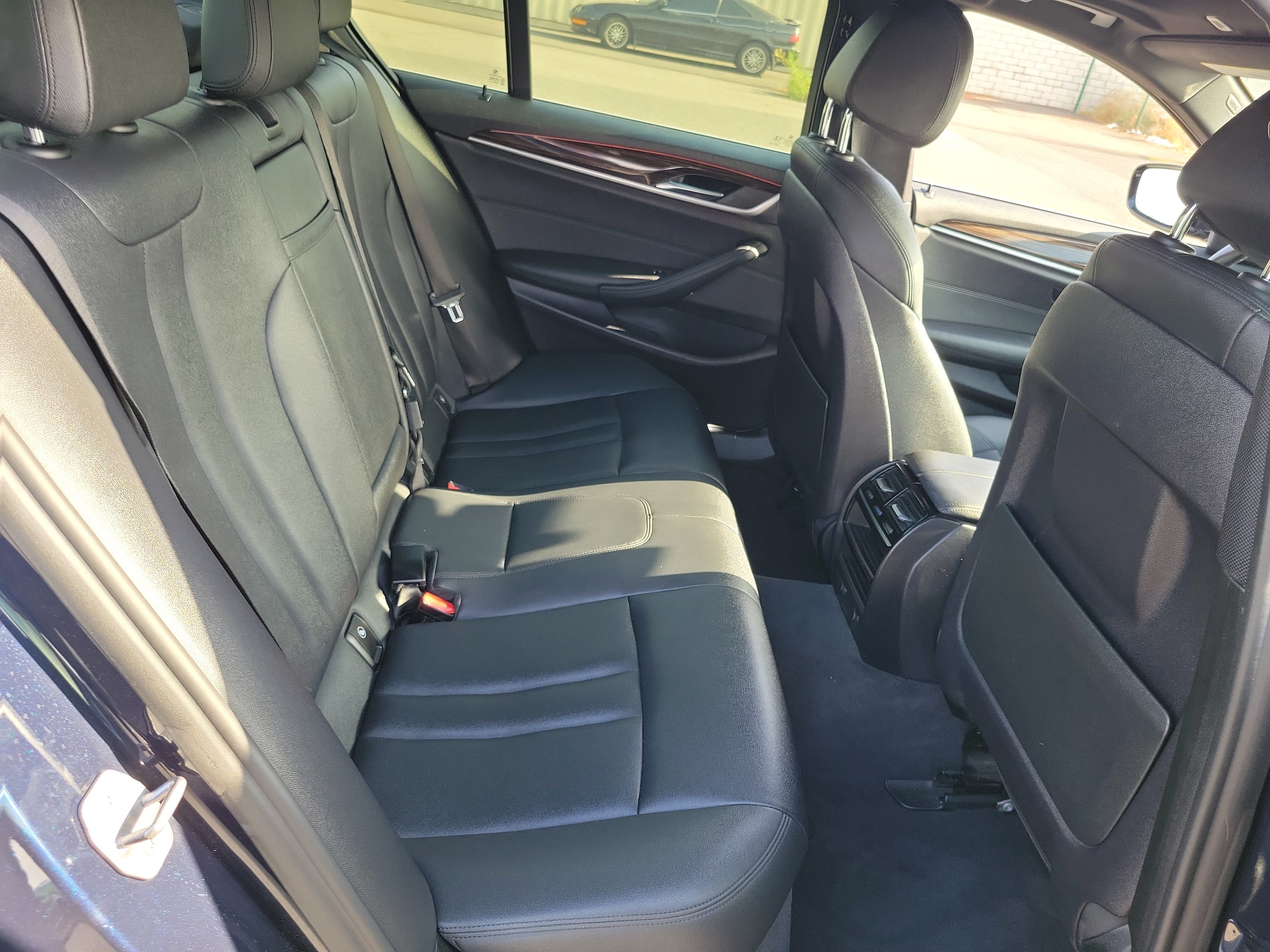 Used 2019 BMW 530e RWD image 25