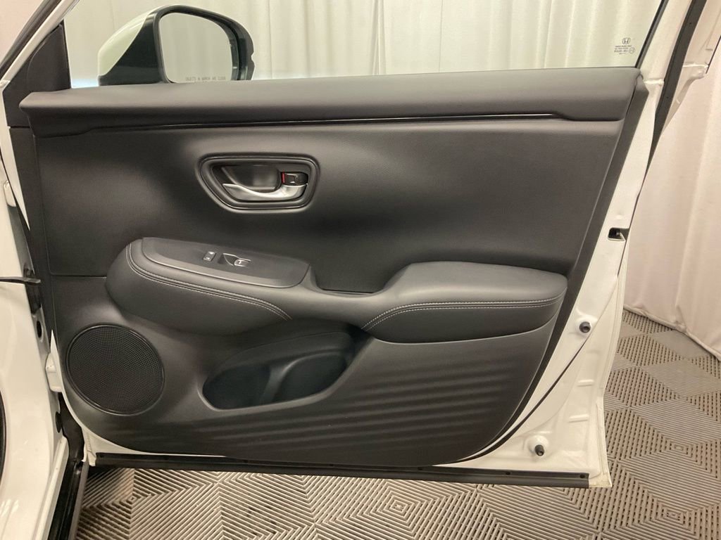 Used 2025 Honda HR-V EX-L image 30