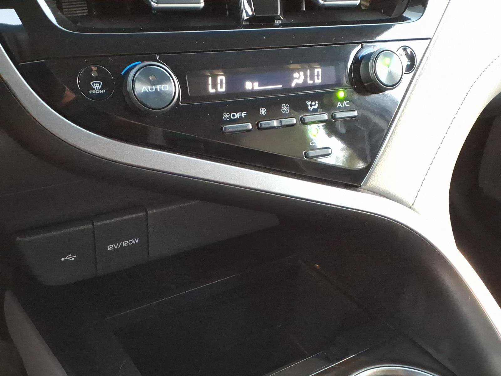 Used 2024 Toyota Camry SE FWD image 18