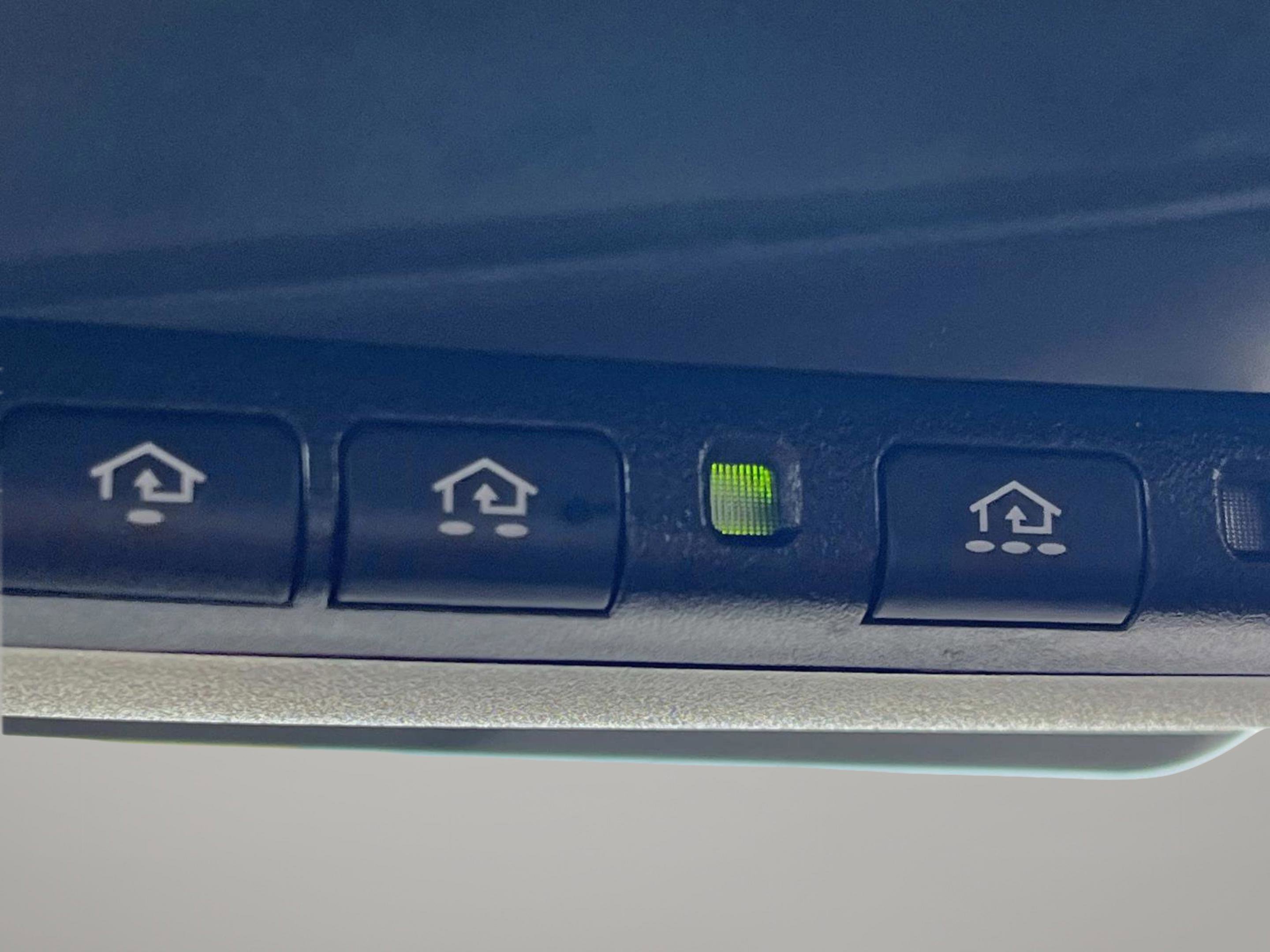 Used 2022 Kia Telluride SX w/ SX Prestige Package image 48