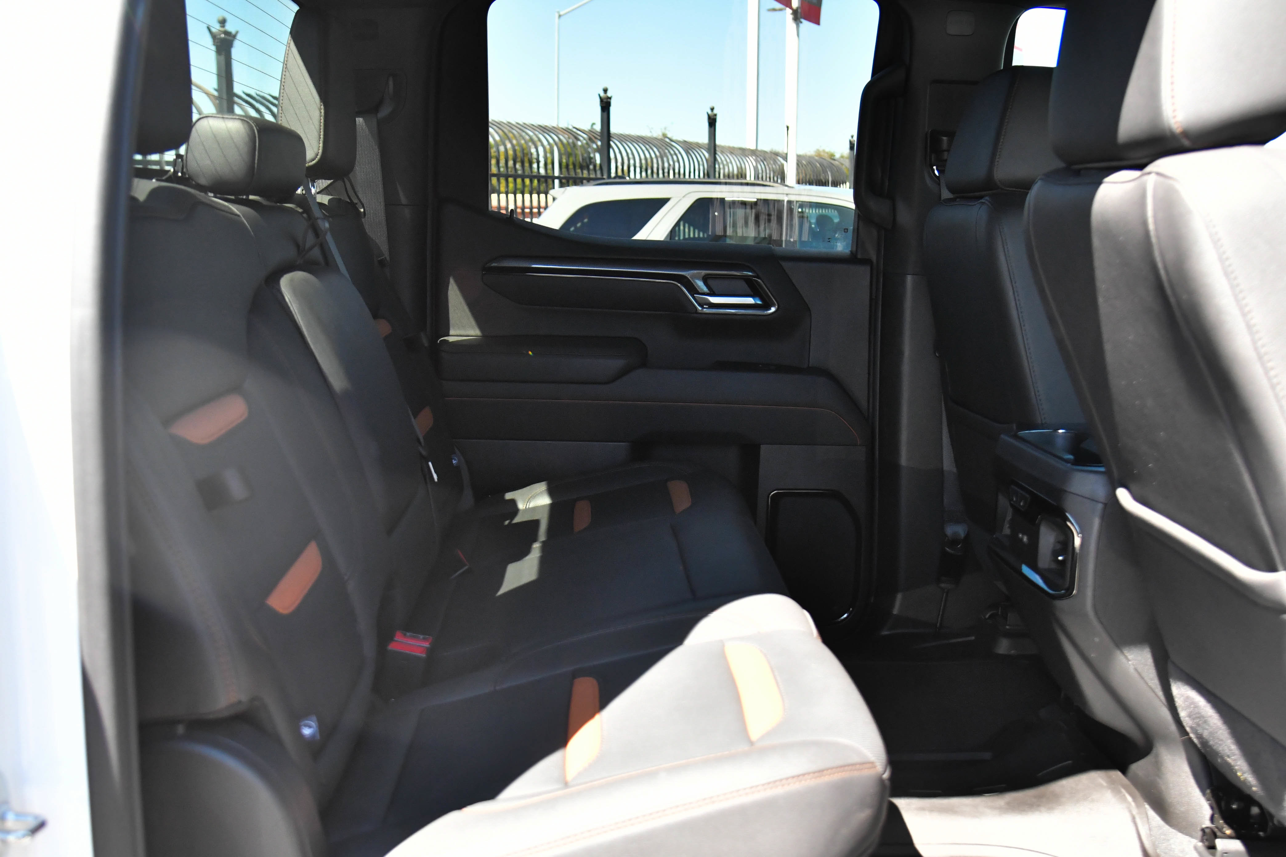 Used 2025 GMC Sierra 1500 AT4 AWD/4WD image 57