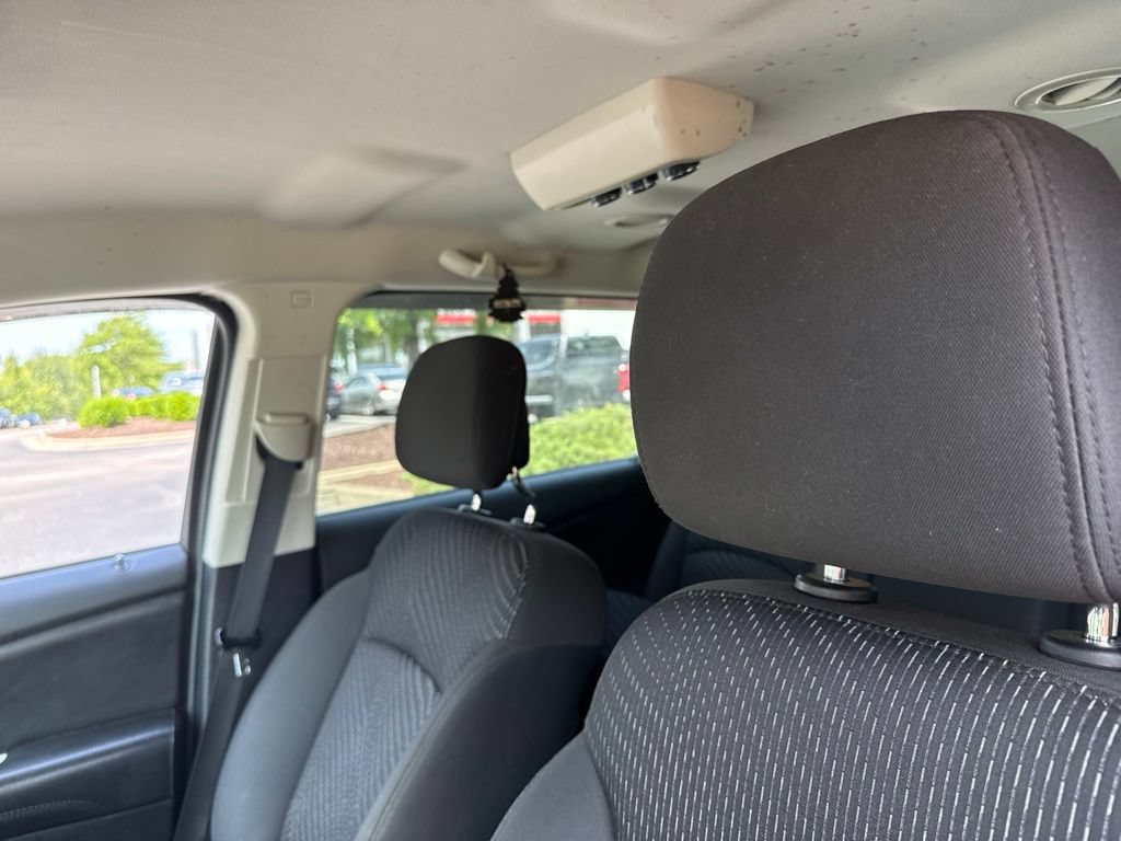 Used 2018 Dodge Journey SXT w/ Connectivity Group FWD image 8