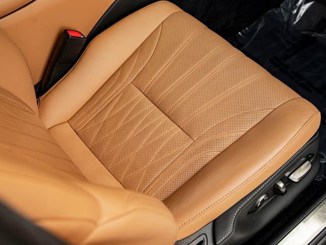 Used 2021 Lexus LS 500 AWD w/ Interior Upgrade Package image 28